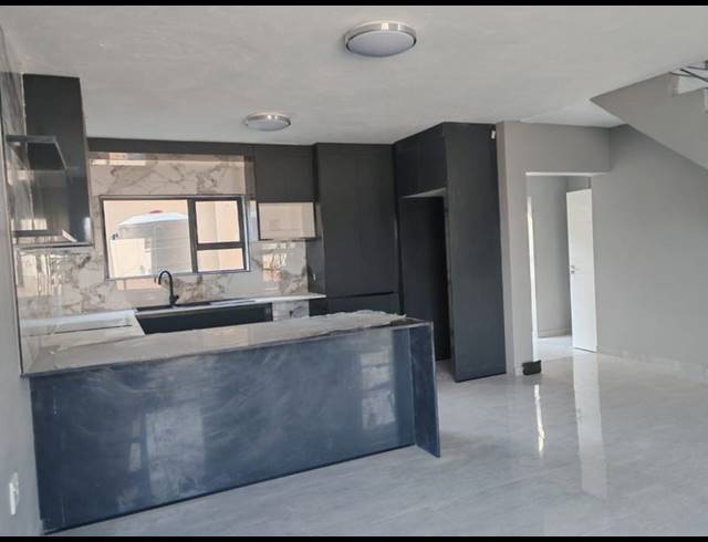 4 BEDROOM HOUSE FOR SALE IN STERPARK